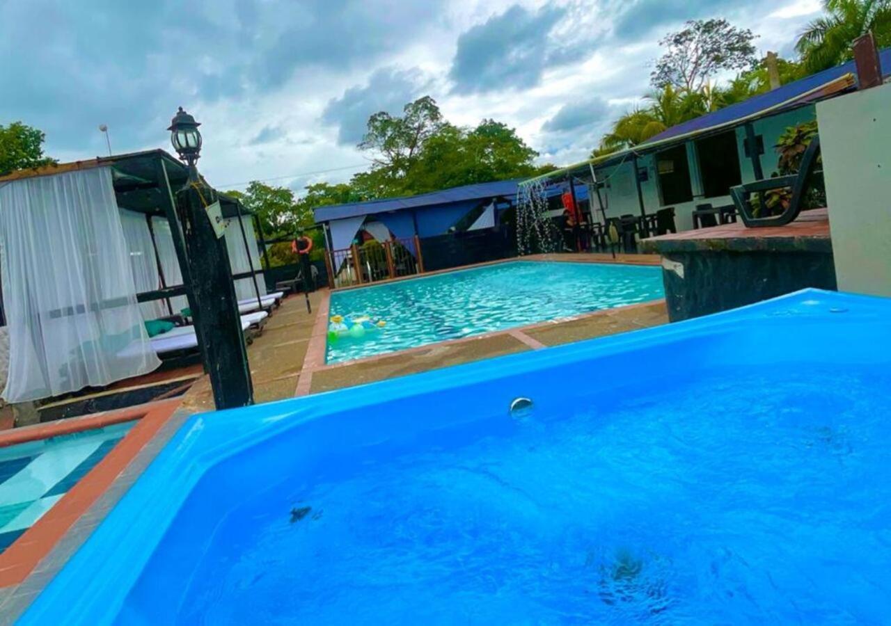 Llano Dorado Hotel Campestre Granja Campo Alegre Exterior photo