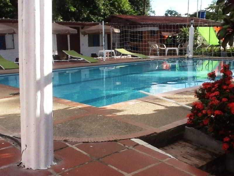 Llano Dorado Hotel Campestre Granja Campo Alegre Exterior photo